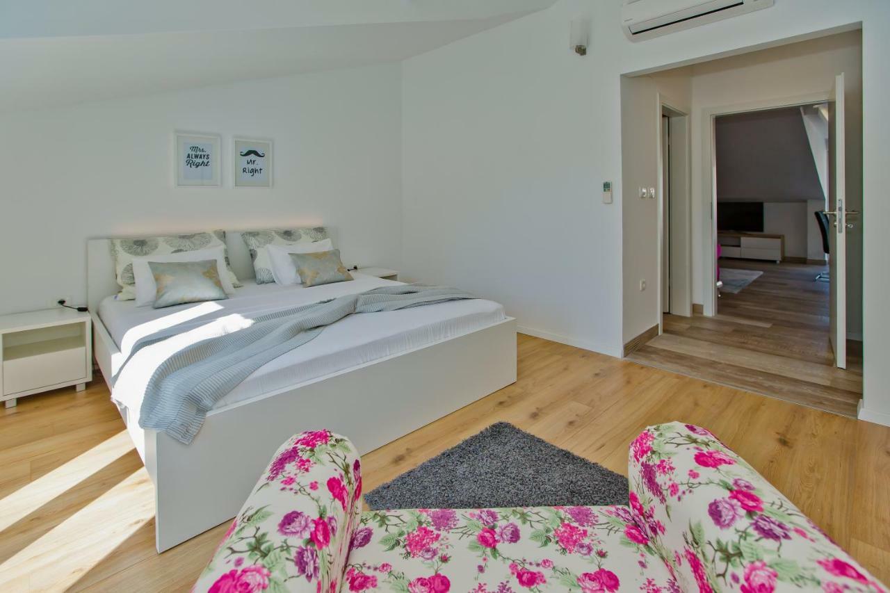 Apartments Bubalo Hvar Town Luaran gambar