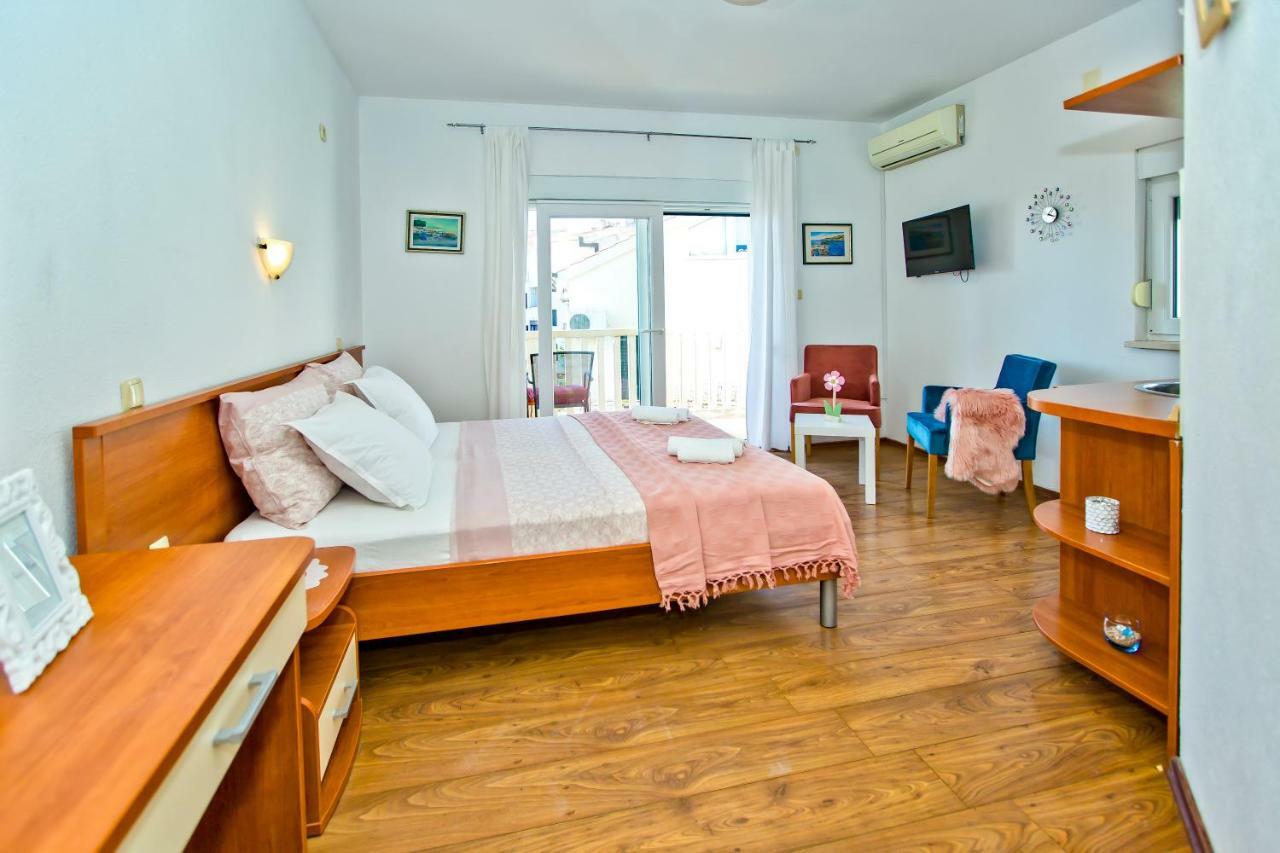 Apartments Bubalo Hvar Town Luaran gambar